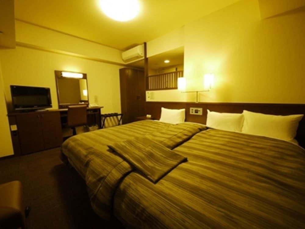 Hotel Route-Inn Niigata Nishi Inter Екстериор снимка