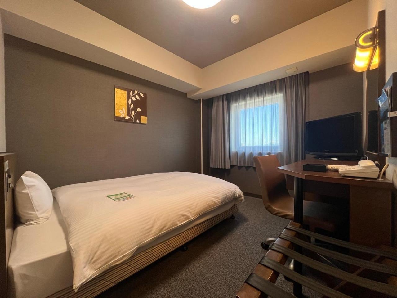 Hotel Route-Inn Niigata Nishi Inter Екстериор снимка